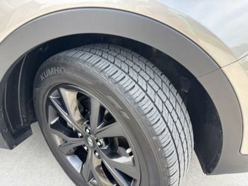 Used 2017 Hyundai Santa Fe Sport w/ Cargo Package AWD/4WD image 4