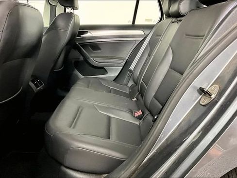 Used 2015 Volkswagen Golf S FWD image 3