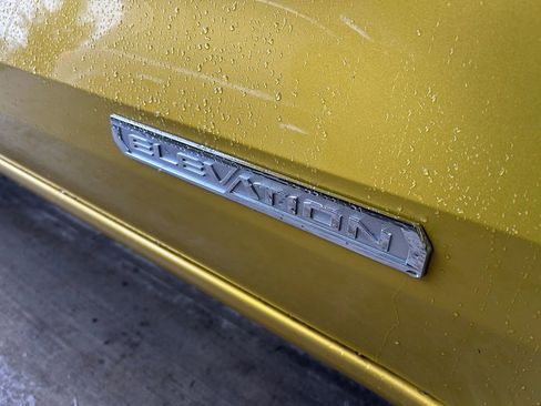 Used 2023 GMC Canyon Elevation image 31