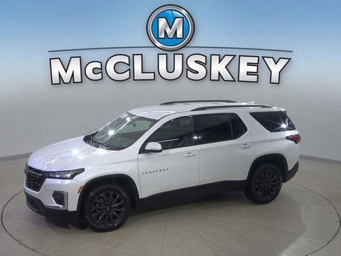 Certified 2023 Chevrolet Traverse RS w/ LPO, Floor Liner Package image 1