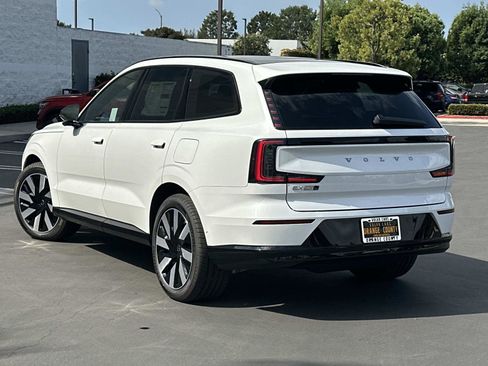 New 2025 Volvo EX90 Ultra image 5