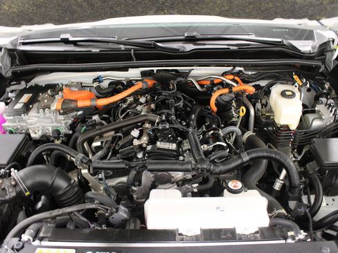 Used 2025 Toyota 4Runner Platinum AWD/4WD image 40