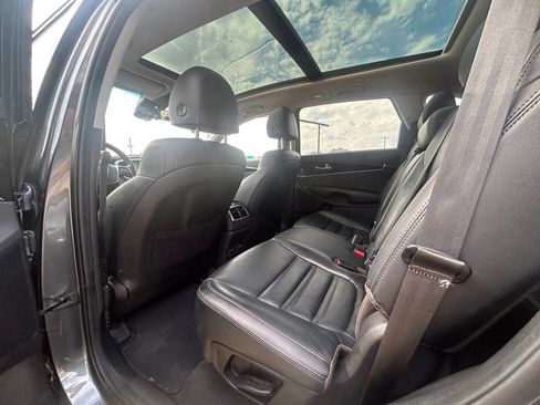 Used 2020 Kia Sorento EX image 13
