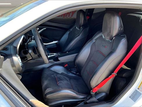 Used 2018 Chevrolet Camaro ZL1 RWD image 20