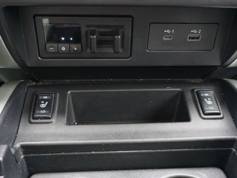 Used 2021 Nissan Titan SV w/ SV Convenience Package image 30