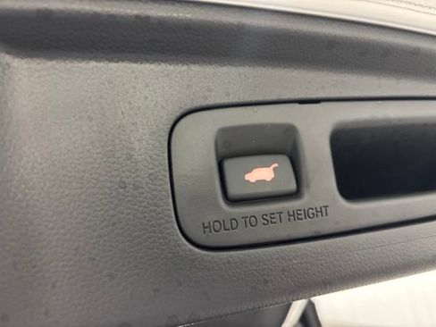 Used 2024 Honda CR-V EX-L image 11