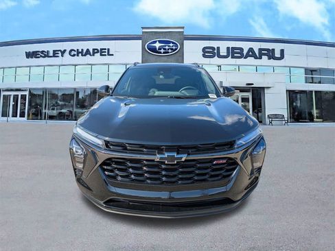 Used 2025 Chevrolet Trax RS w/ Sunroof Package image 8