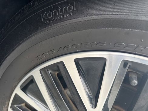 Used 2019 Volkswagen Jetta SE w/ Cold Weather Package FWD image 33