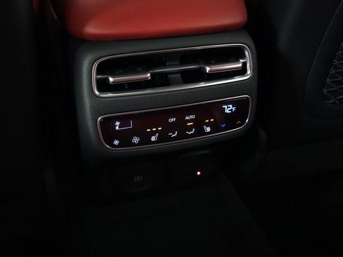 Used 2026 Genesis GV70 3.5T Sport Prestige image 33