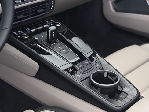 Certified 2025 Porsche 911 Carrera S RWD image 32