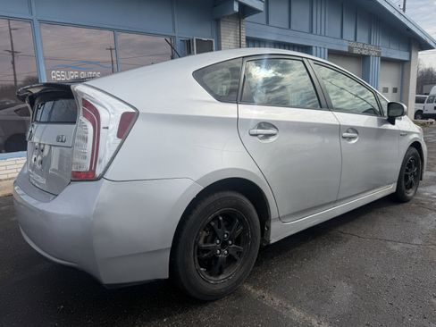 Used 2014 Toyota Prius Two image 5