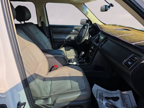 Used 2019 Ford Flex SEL w/ Equipment Group 202A FWD image 15
