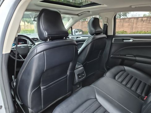 Used 2019 Ford Fusion SEL image 14