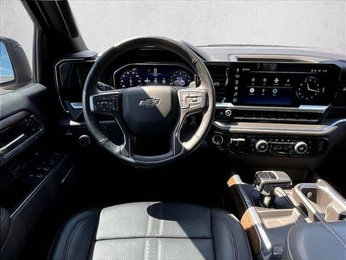 Used 2025 Chevrolet Silverado 1500 High Country w/ Midnight Edition RWD image 7