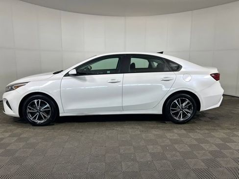 Used 2022 Kia Forte LXS image 6