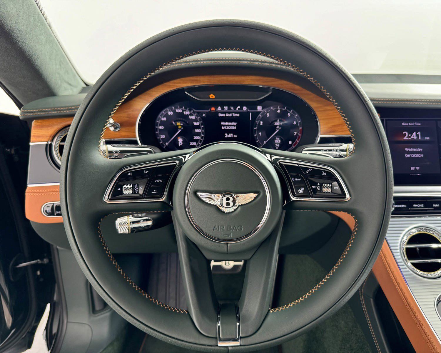 Used 2024 Bentley Continental GT V8 AWD/4WD image 20