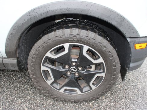 Used 2022 Ford Bronco Sport Outer Banks w/ Tech Package AWD/4WD image 10