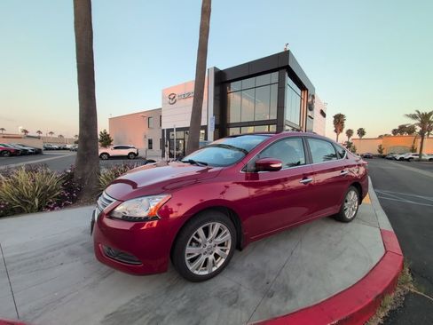 Used 2013 Nissan Sentra SL w/ Navigation Pkg FWD image 4