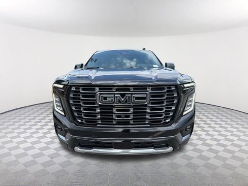 Used 2025 GMC Yukon Denali Ultimate AWD/4WD image 2