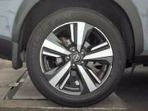 Used 2023 Nissan Rogue SL w/ SL Premium Package image 8