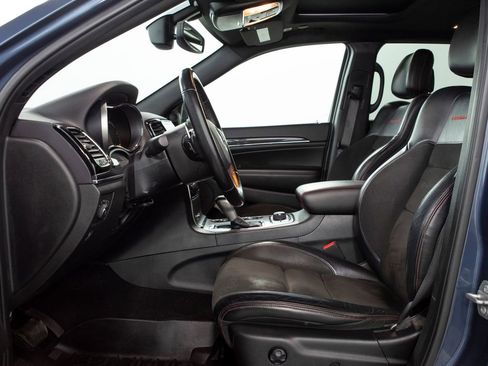 Used 2020 Jeep Grand Cherokee Trailhawk image 9