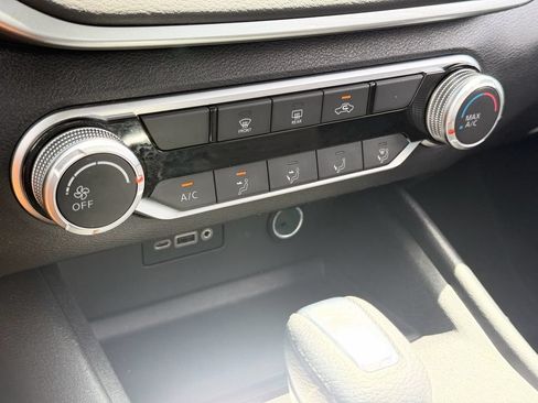 Used 2025 Nissan Altima 2.5 S FWD image 25