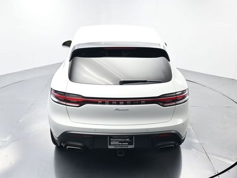 Certified 2024 Porsche Macan image 36