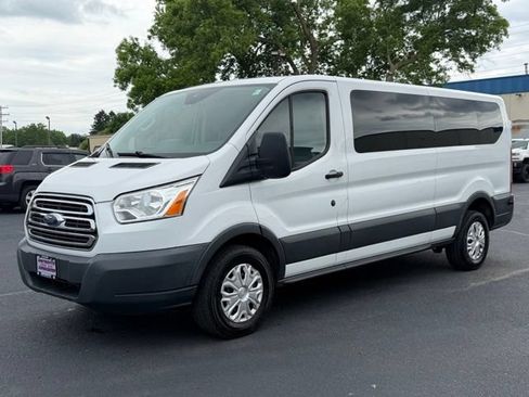 Used 2016 Ford Transit 350 XLT RWD image 4