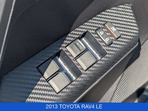 Used 2013 Toyota RAV4 LE AWD/4WD image 12