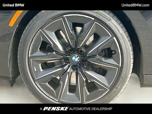 Used 2023 BMW 740i 740i w/ Parking Assistance Package image 2
