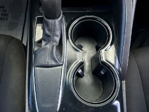 Used 2020 Toyota Camry LE image 15