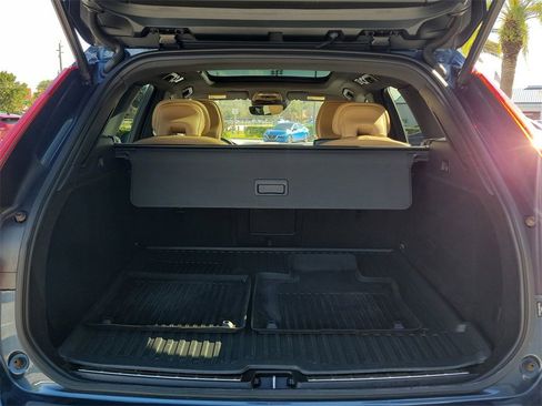 Used 2021 Volvo XC60 T5 Inscription w/ Protection Package Premier image 11