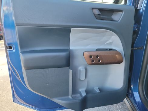 Used 2023 Ford Maverick Lariat w/ Lariat Luxury Package image 11