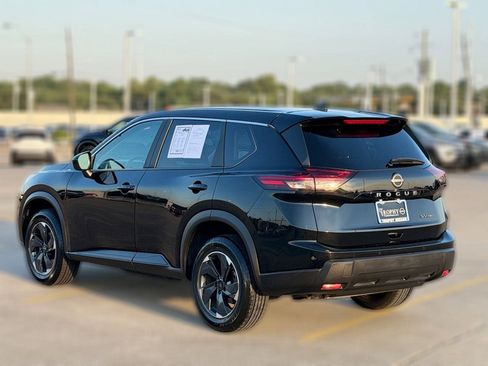 Used 2024 Nissan Rogue SV AWD/4WD image 7
