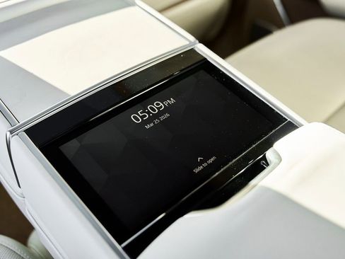 Used 2024 Land Rover Range Rover SV image 51