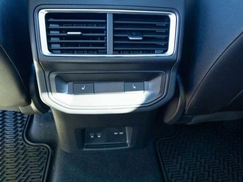 New 2026 Volkswagen Atlas Cross Sport SEL Premium R-Line image 33