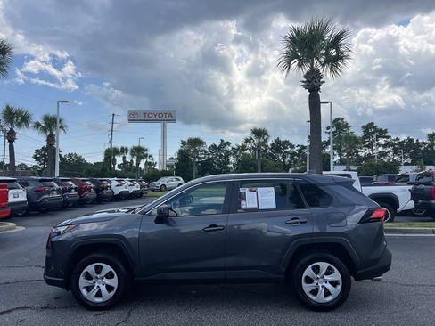 Used 2024 Toyota RAV4 LE FWD image 7