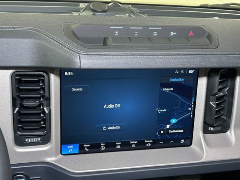 New 2025 Ford Bronco Outer Banks w/ Sasquatch Package image 25