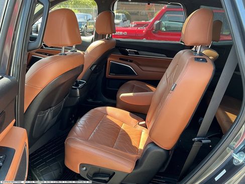 Used 2023 Kia Telluride SX Prestige X-Pro AWD/4WD image 9