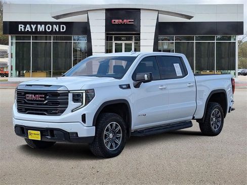 Used 2024 GMC Sierra 1500 AT4 w/ Technology Package image 3