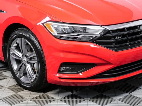 Certified 2021 Volkswagen Jetta R-Line image 33