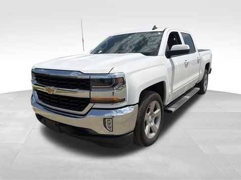 Used 2018 Chevrolet Silverado 1500 LT w/ Texas Edition RWD image 7
