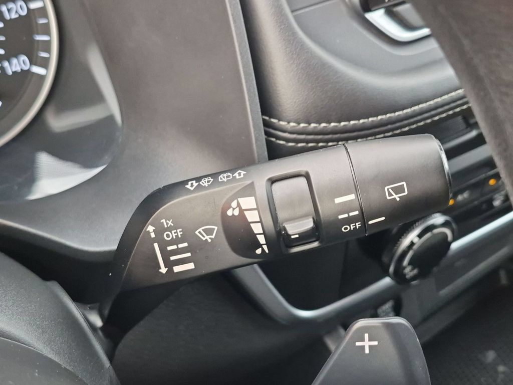 Used 2024 Nissan Rogue S AWD/4WD image 21