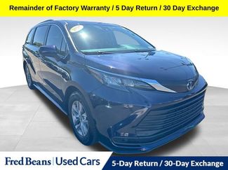 Used 2024 Toyota Sienna LE w/ LE Plus Package AWD/4WD video 1