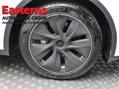 Used 2020 Tesla Model Y Long Range AWD/4WD image 24