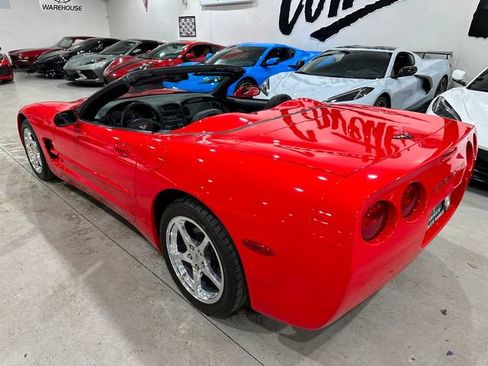 Used 2004 Chevrolet Corvette Convertible w/ Preferred Equipment Group RWD image 23