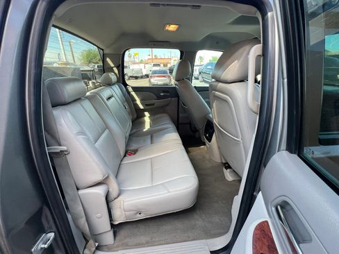 Used 2012 GMC Sierra 3500 SLT w/ SLT Convenience Package image 20