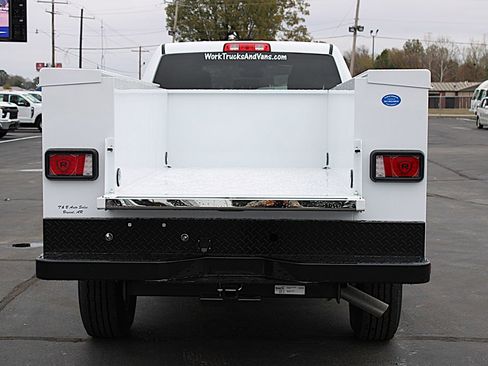 Used 2023 RAM 3500 Tradesman w/ Convenience Group image 15