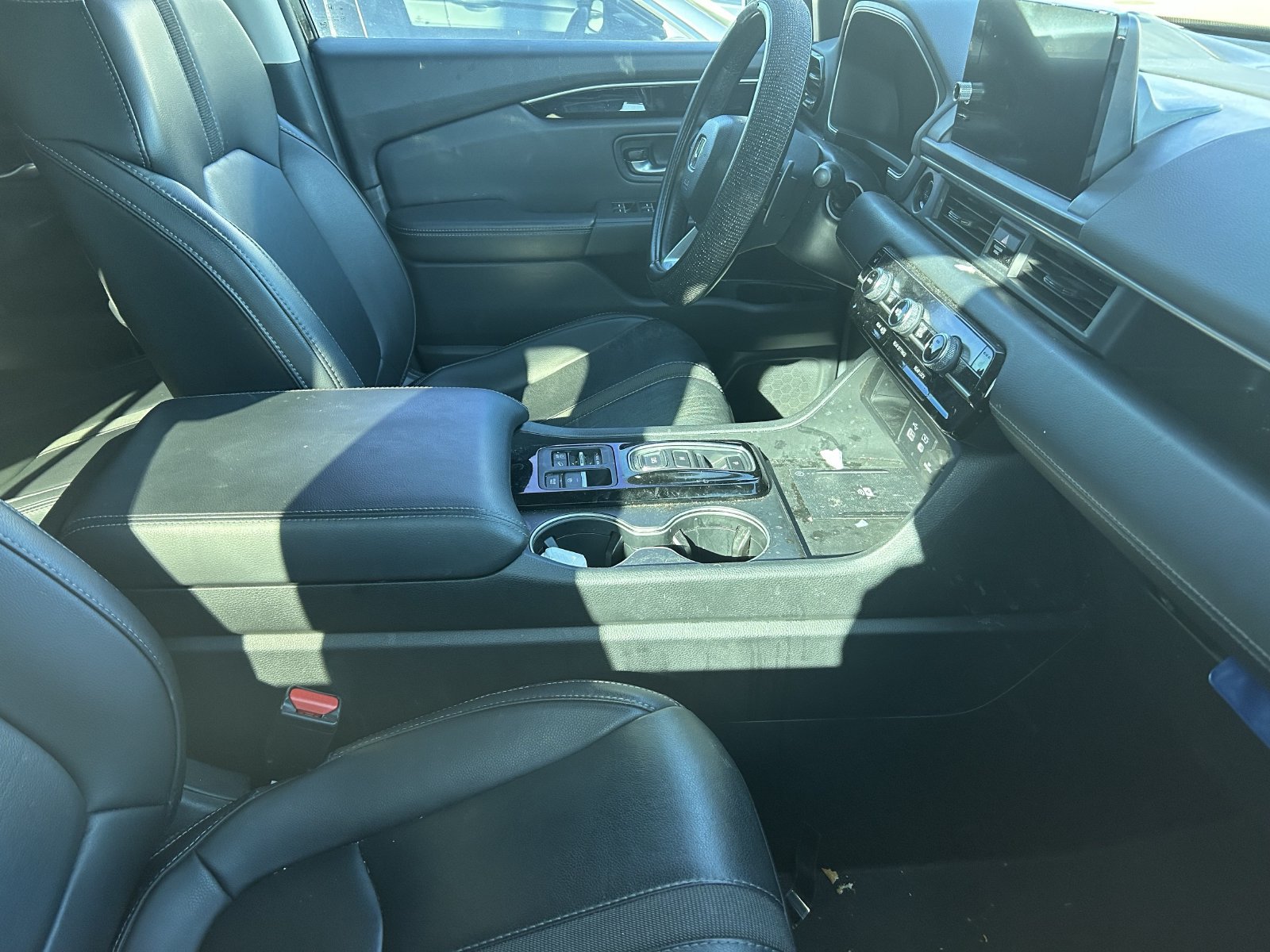 Used 2024 Honda Pilot Touring image 10