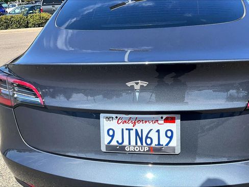 Used 2023 Tesla Model 3 Standard Range RWD image 9
